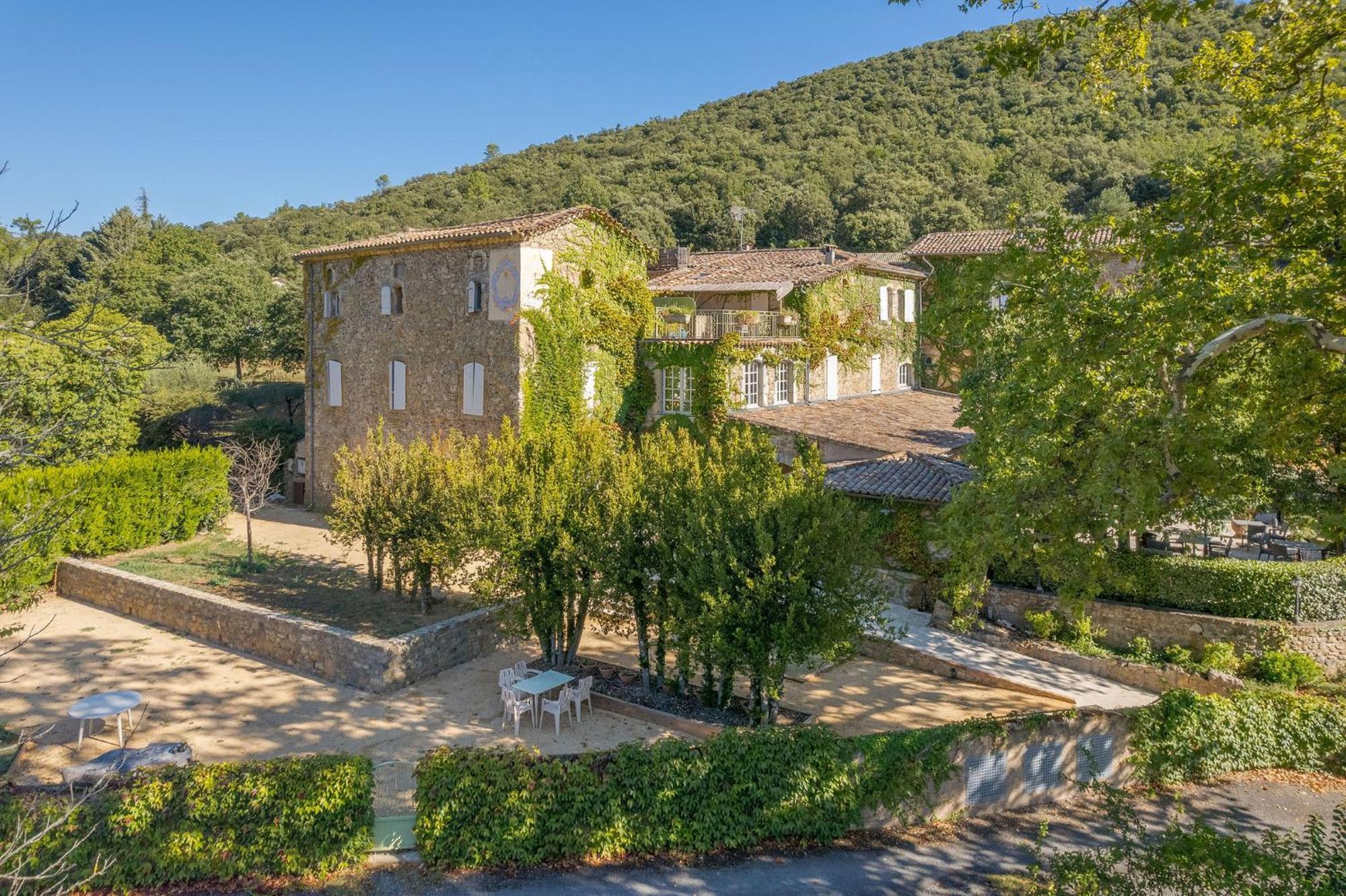 Logis Hotel Restaurant Le Pradinas Anduze Exterior foto