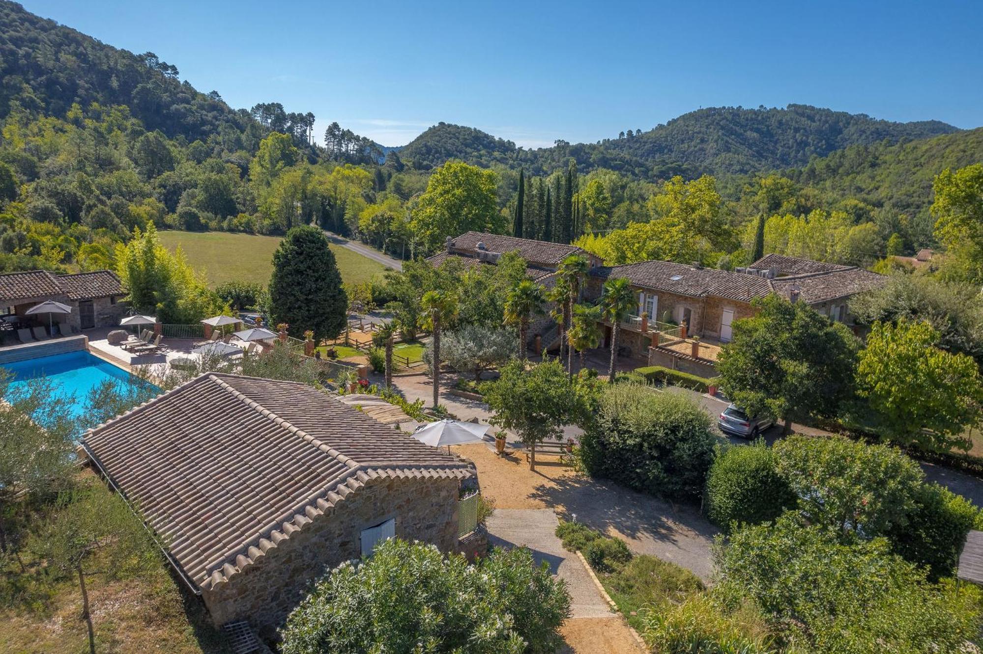 Logis Hotel Restaurant Le Pradinas Anduze Exterior foto